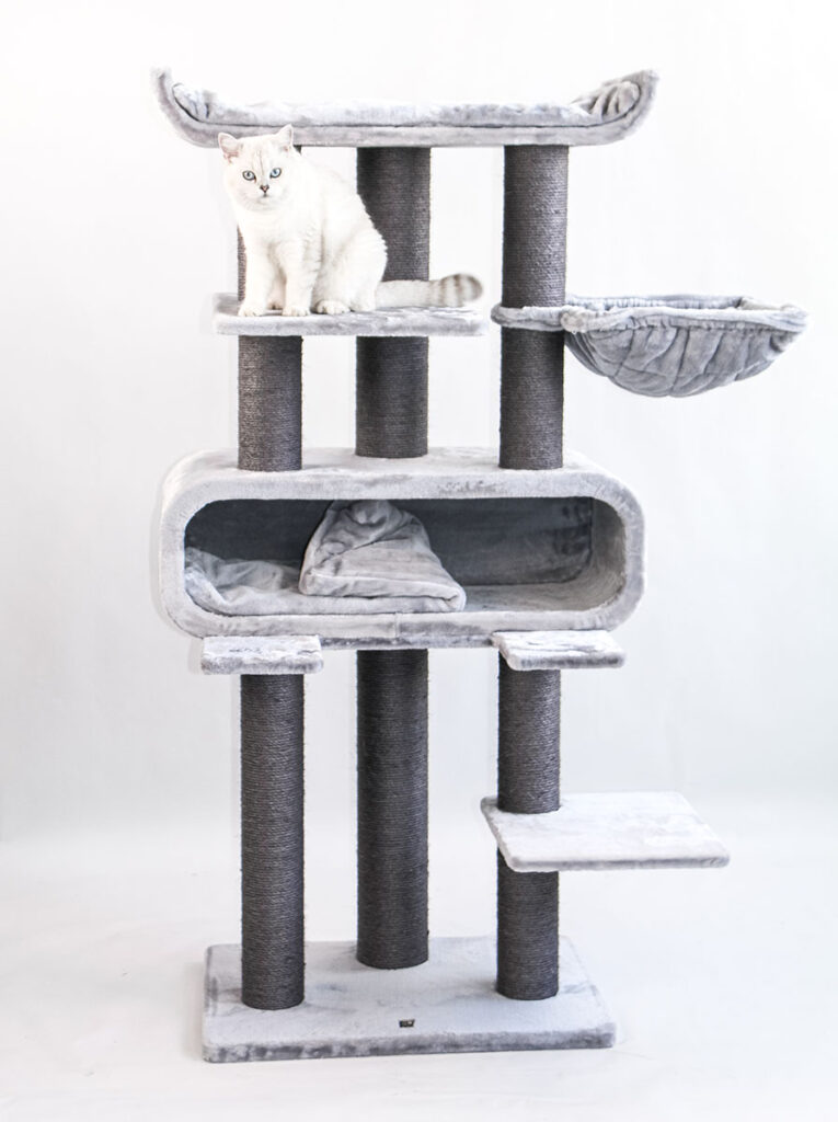 Cat tree Route 180 Petrebels